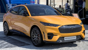 Ford відкликає понад 86 тисяч електрокросоверів Mustang Mach-E через проблеми з клейовим з’єднанням