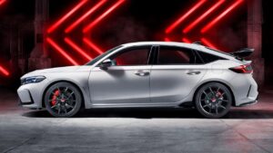 Феномен високої залишкової вартості: чому вживаний Honda Civic Type R коштує майже 40 тисяч фунтів стерлінгів
