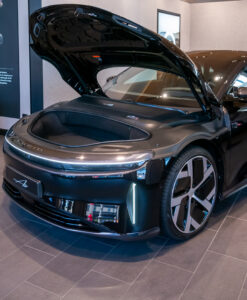 На майданчику утилю виявили унікальний Lucid Air для водія з високим зростом