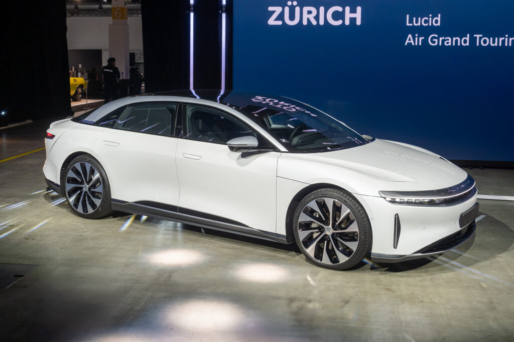 Унікальний Lucid Air Шакіла О’Ніла з пробігом менше 3000 миль опинився на звалищі після ДТП