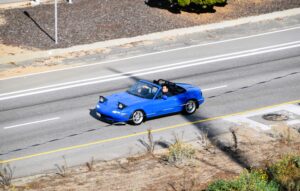 У Києві помітили культовий родстер Mazda MX-5 першого покоління з висувними фарами