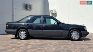 Mercedes-Benz E-Class W124