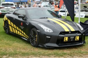 Японський суперкар Nissan GT-R перетворили на екстремальний позашляховик