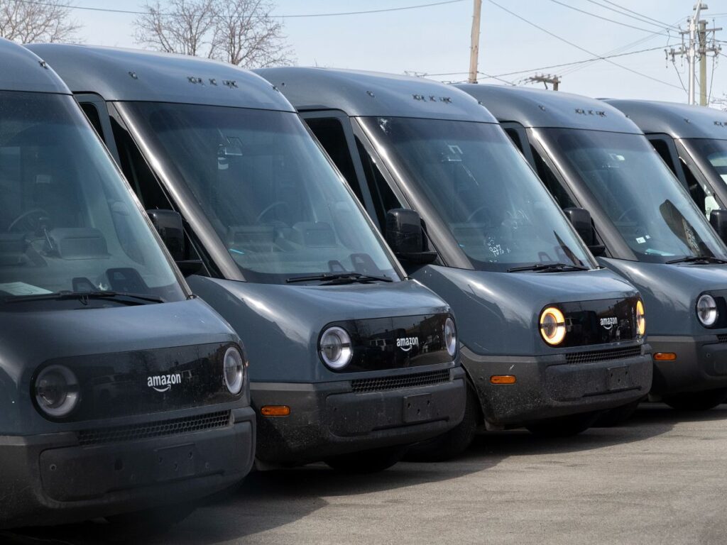 Rivian масштабує продажі комерційних електрофургонів і починає активну боротьбу за ринок корпоративних автопарків