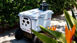 Безпілотна доставка виходить на новий рівень: робототехнічний стартап Serve Robotics розширює присутність у США після розриву з Uber