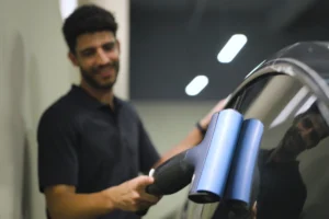 Інноваційна портативна мийка Diisea C7 дозволяє повністю помити автомобіль лише з 300 мілілітрами води