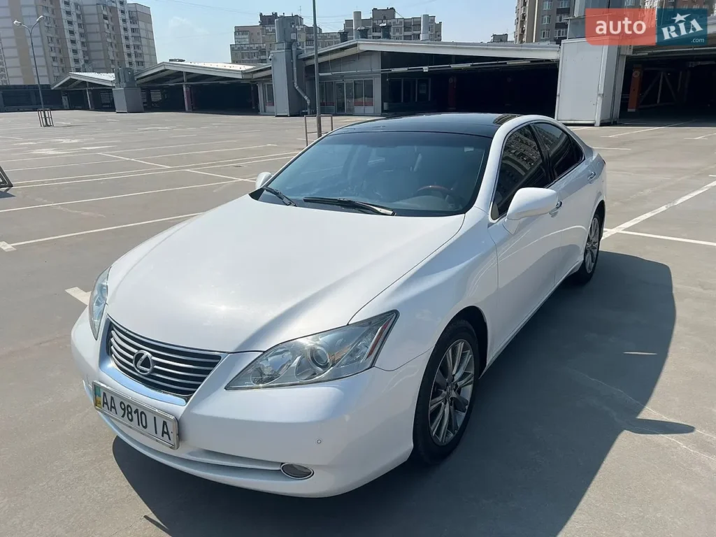 Lexus ES