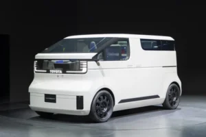 Toyota представила оригінальний концепт Kayoibako на виставці мобільності Японії 2023 року в Токіо