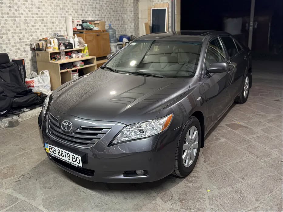Toyota Camry 40
