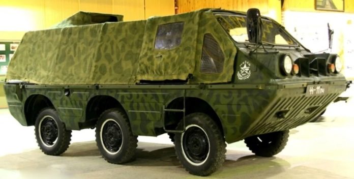 ЛуАЗ-1901 «Геолог» на салоні SIA, 1999
