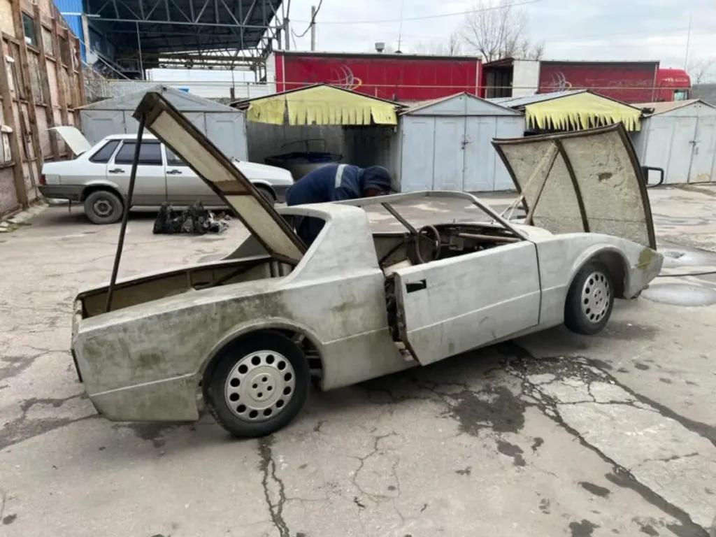 «Торнадо»: саморобний український спорткар