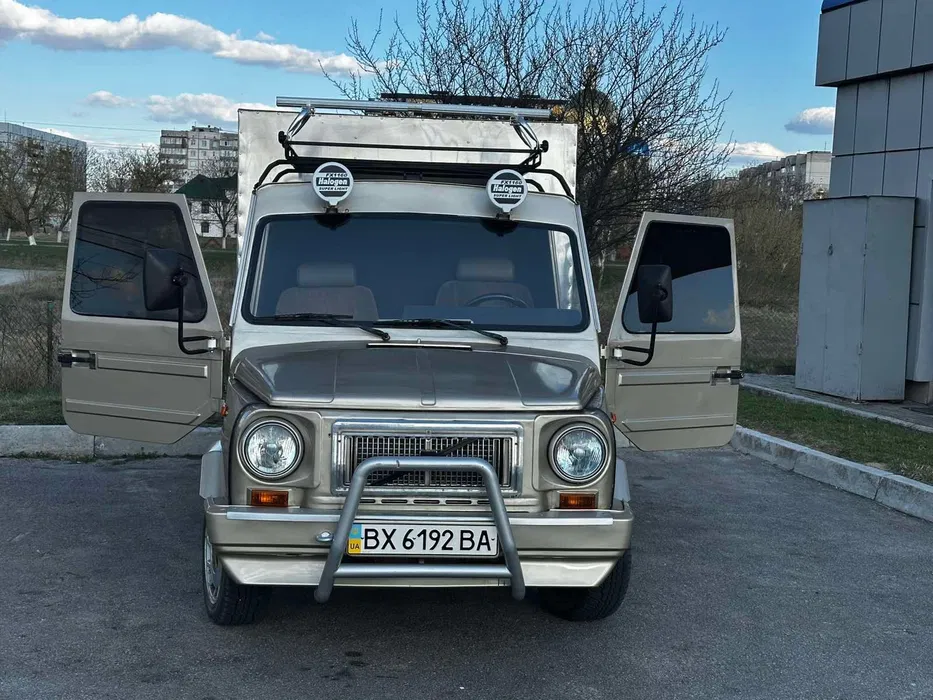 ЛуАЗ-13021